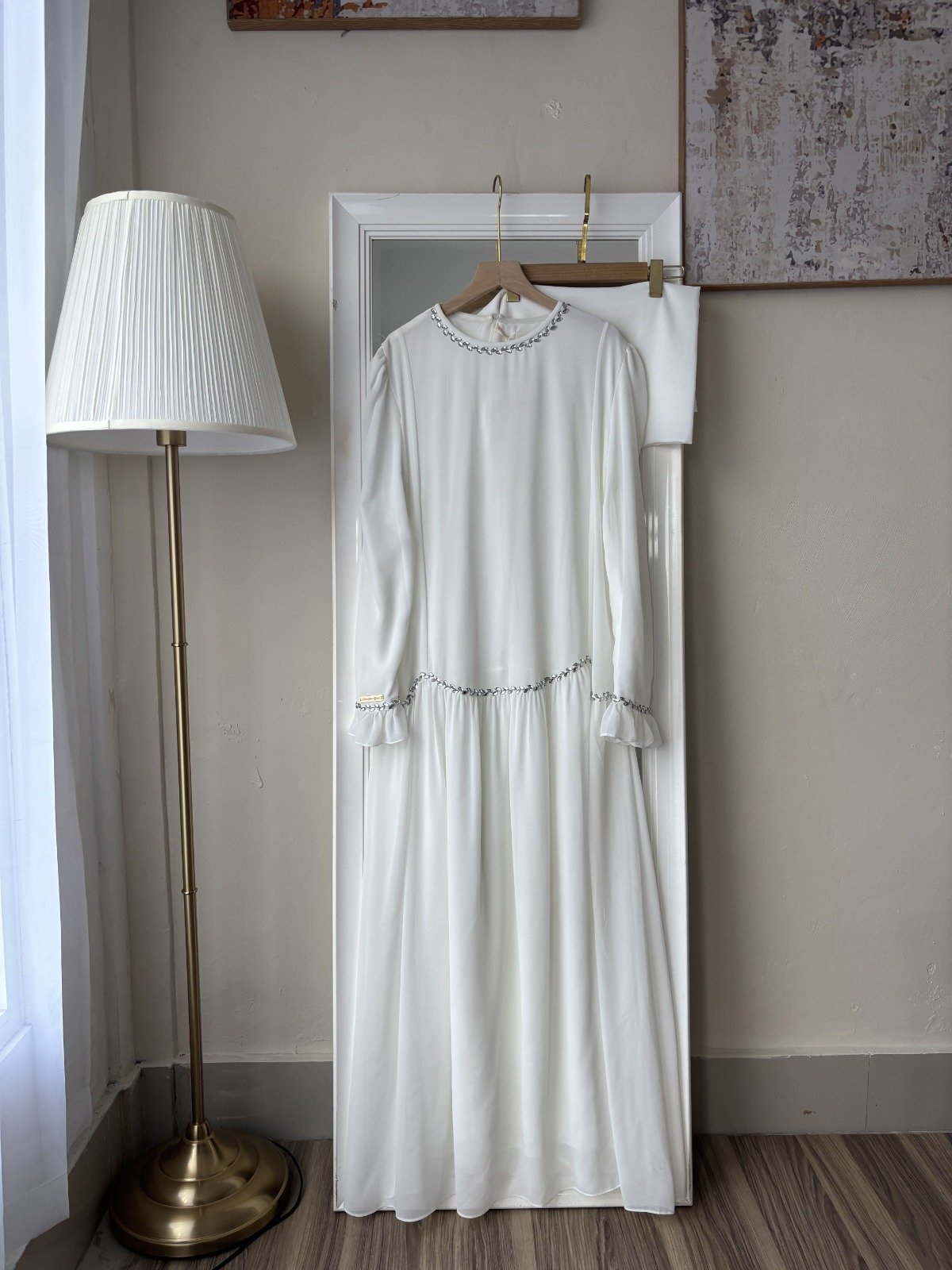 Elmiza Abaya - Broken White Elmiza Abaya